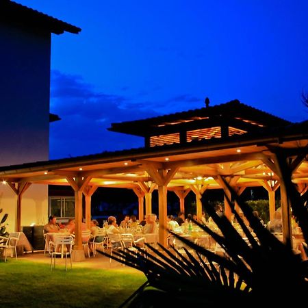 Hotel Restaurant Txistulari Itxassou Exterior photo